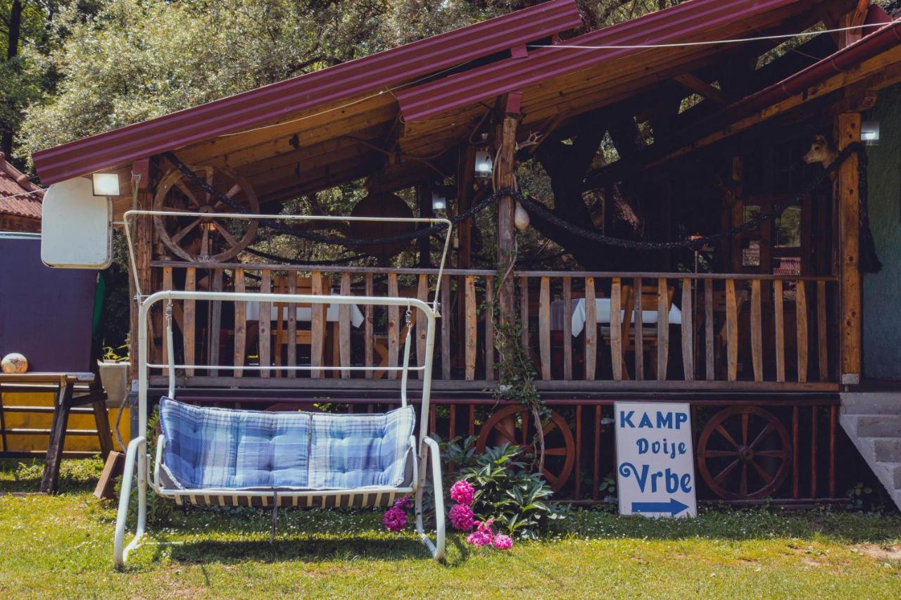 ホテル Rafting Kamp Dvije Vrbe フォチャ エクステリア 写真